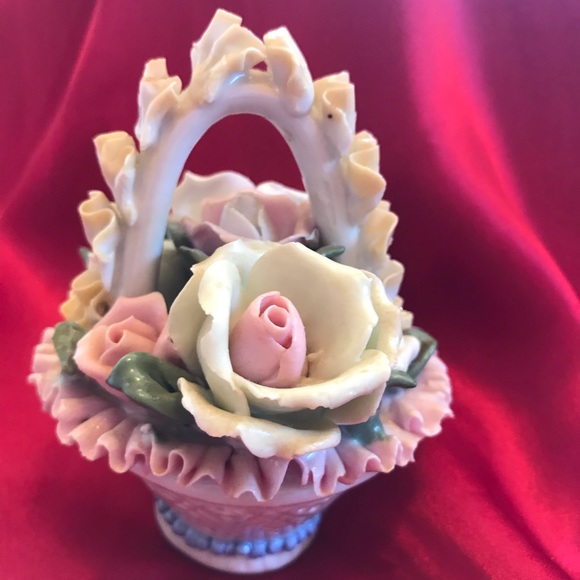 Home-#1) 🌹🌺🌷Porcelain basket of flowers - Picture 4 of 4